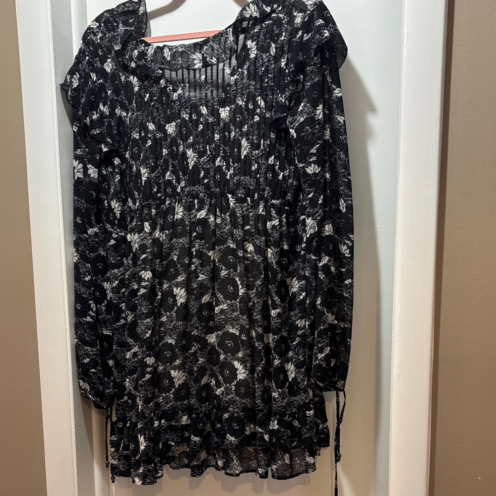 Free people med floral and ruffle black and cream dress